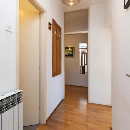Prilaz Side Kosutic V Apartment *